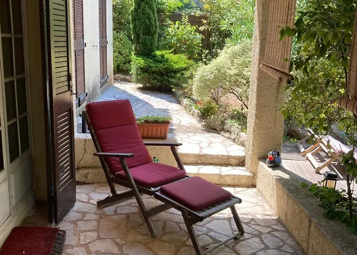 Maison Nicola فيلة *
